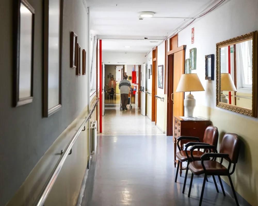 Pasillo de Fundación Asilo de Torrelavega